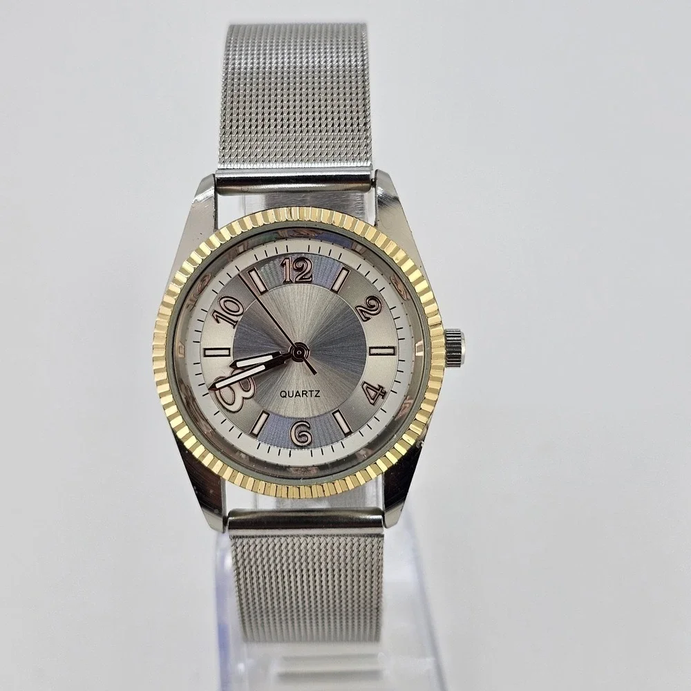 Women's Analog Watch 32MM Gray Dial Gray Mesh Bands‎ NEW Battery